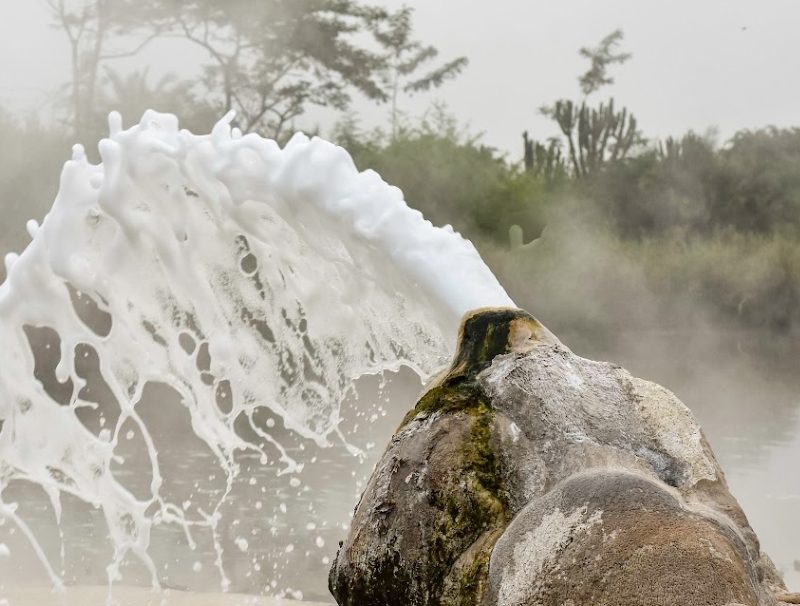 A-HOT-SPRING-AT-SEMULIKI-NATIONAL-PARK.
